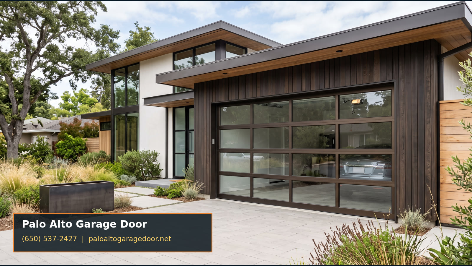 Modern garage door on a Palo Alto home